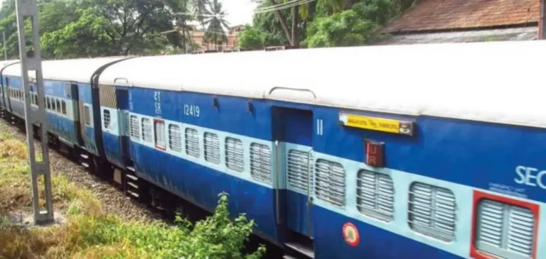 ആലപ്പുഴയില്‍ ട്രെയിന്‍ തട്ടി രണ്ട് പേര്‍ മരിച്ച നിലയില്‍; ജീവനൊടുക്കിയതെന്ന് സംശയം